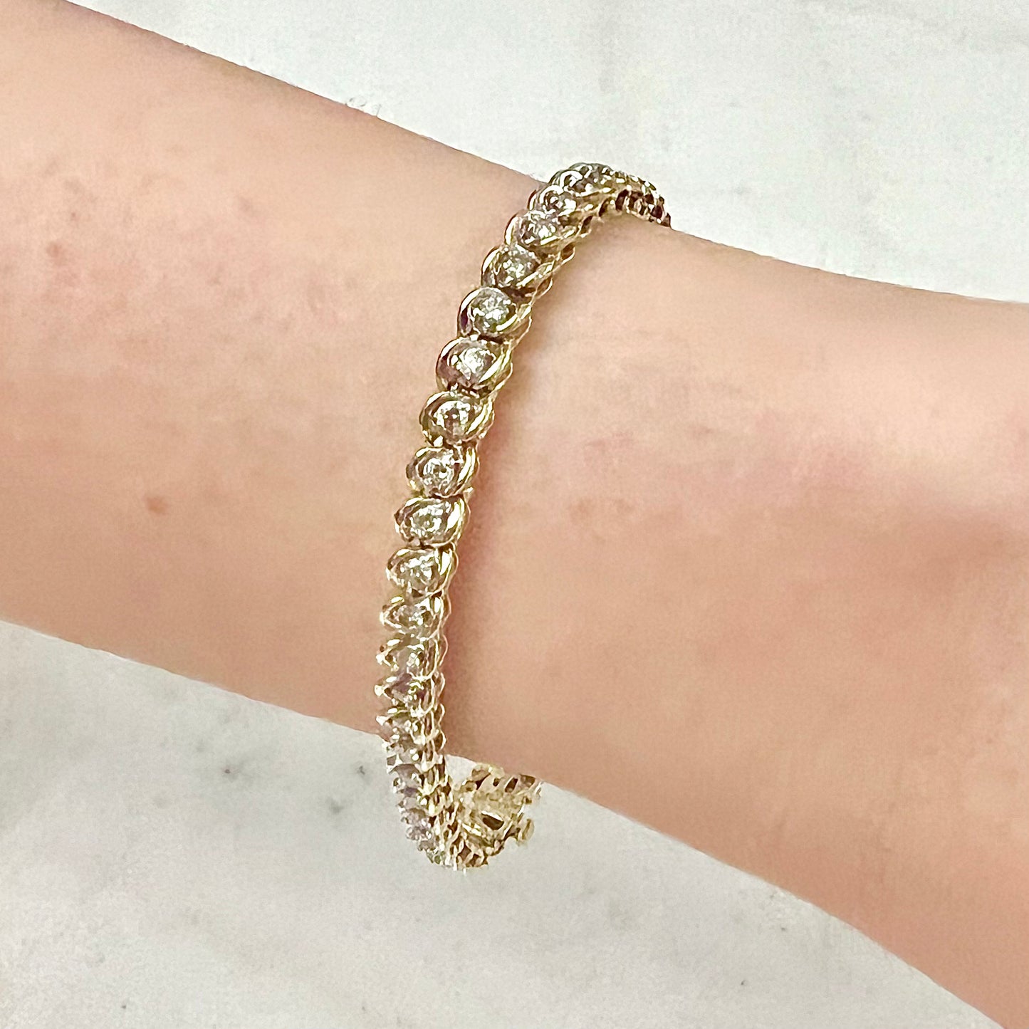 Vintage 10 Karat Yellow Gold 2 Carats Diamond Tennis Bracelet