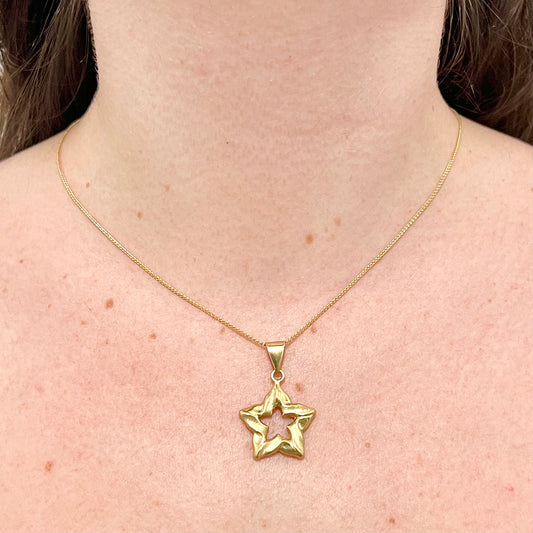 Vintage Handcrafted 18 Karat Yellow Gold Star Pendant - WeilJewelry