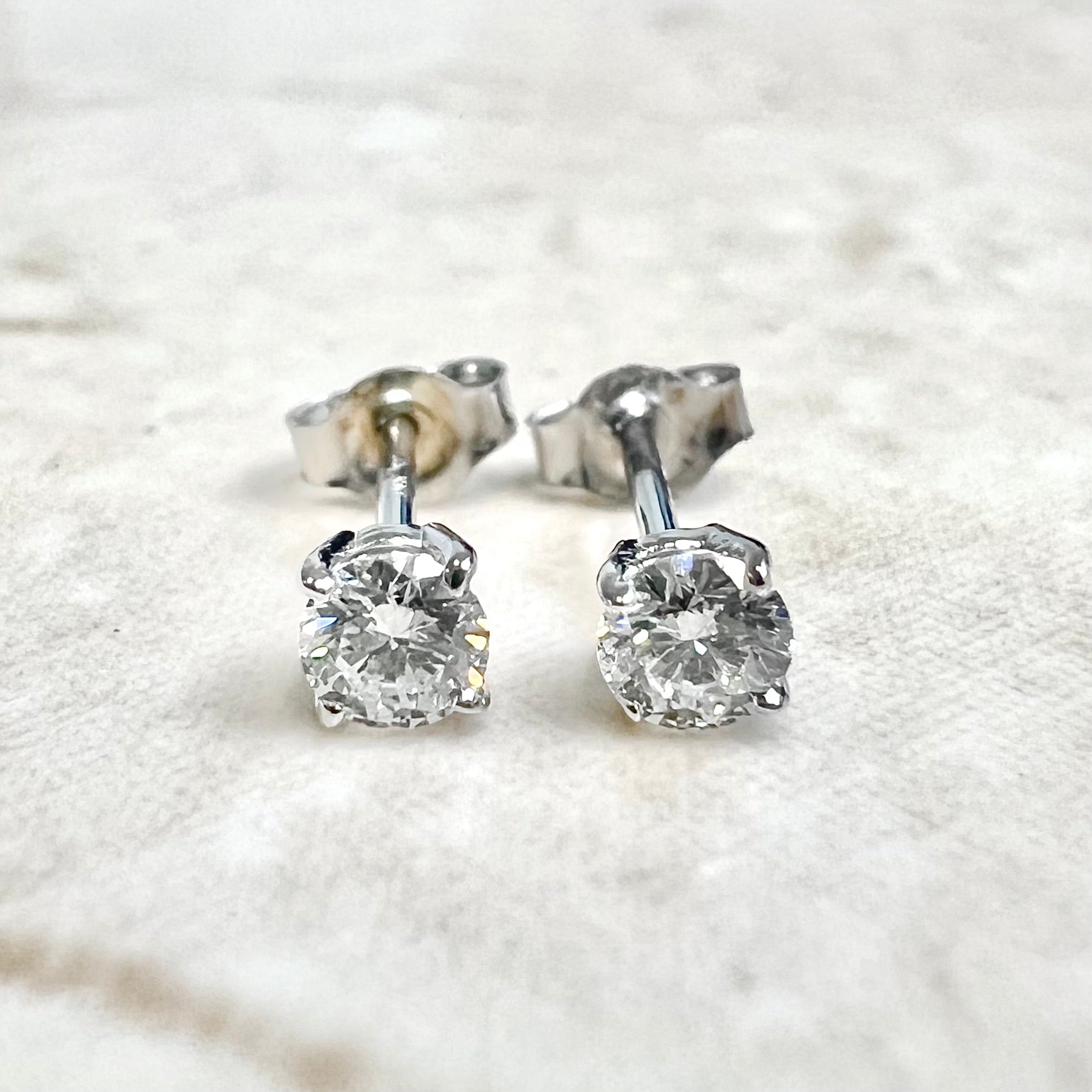 0.20 Ct 14k Yellow Gold Diamond Stud Earrings deals