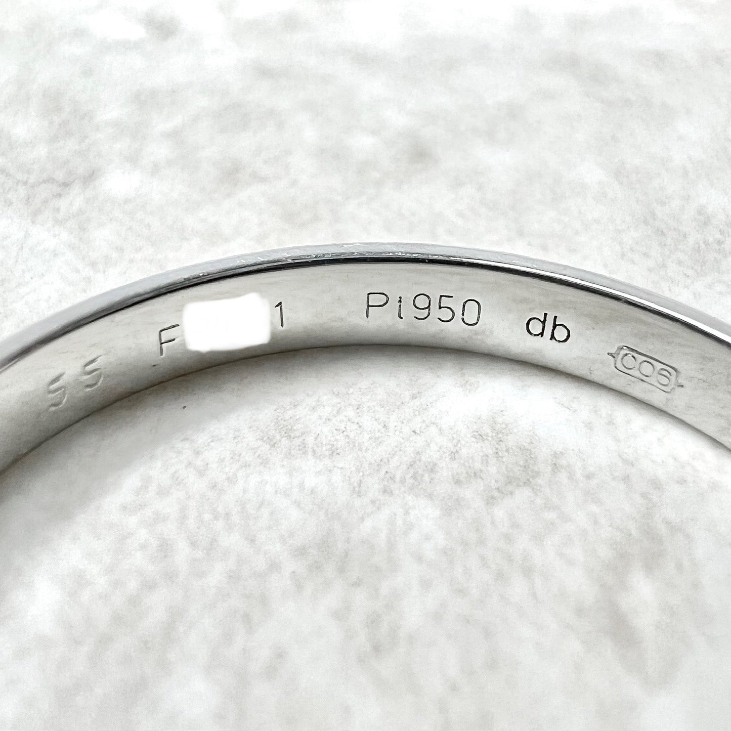 Platinum Cartier 1895 Wedding Band 2.5 mm - Size 7.25 / O 1/2 UK / 55 FR - WeilJewelry