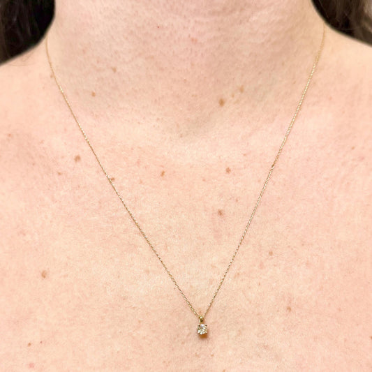 Vintage 14K Yellow Gold 0.17 Carat Natural Diamond Solitaire Pendant Necklace - WeilJewelry