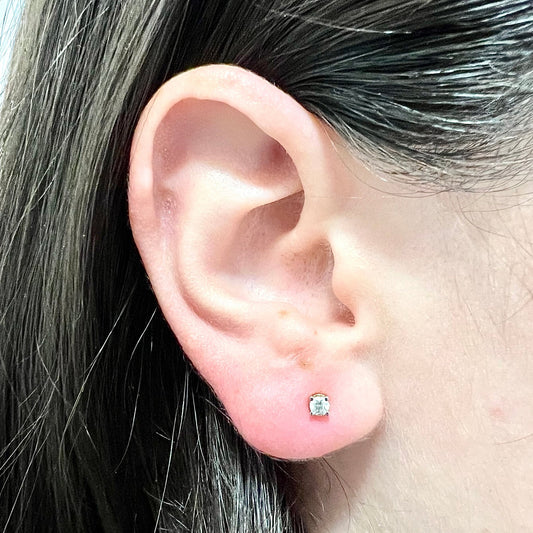 14 Karat Yellow Gold 0.20 Carat Natural Diamond Stud Earrings - WeilJewelry