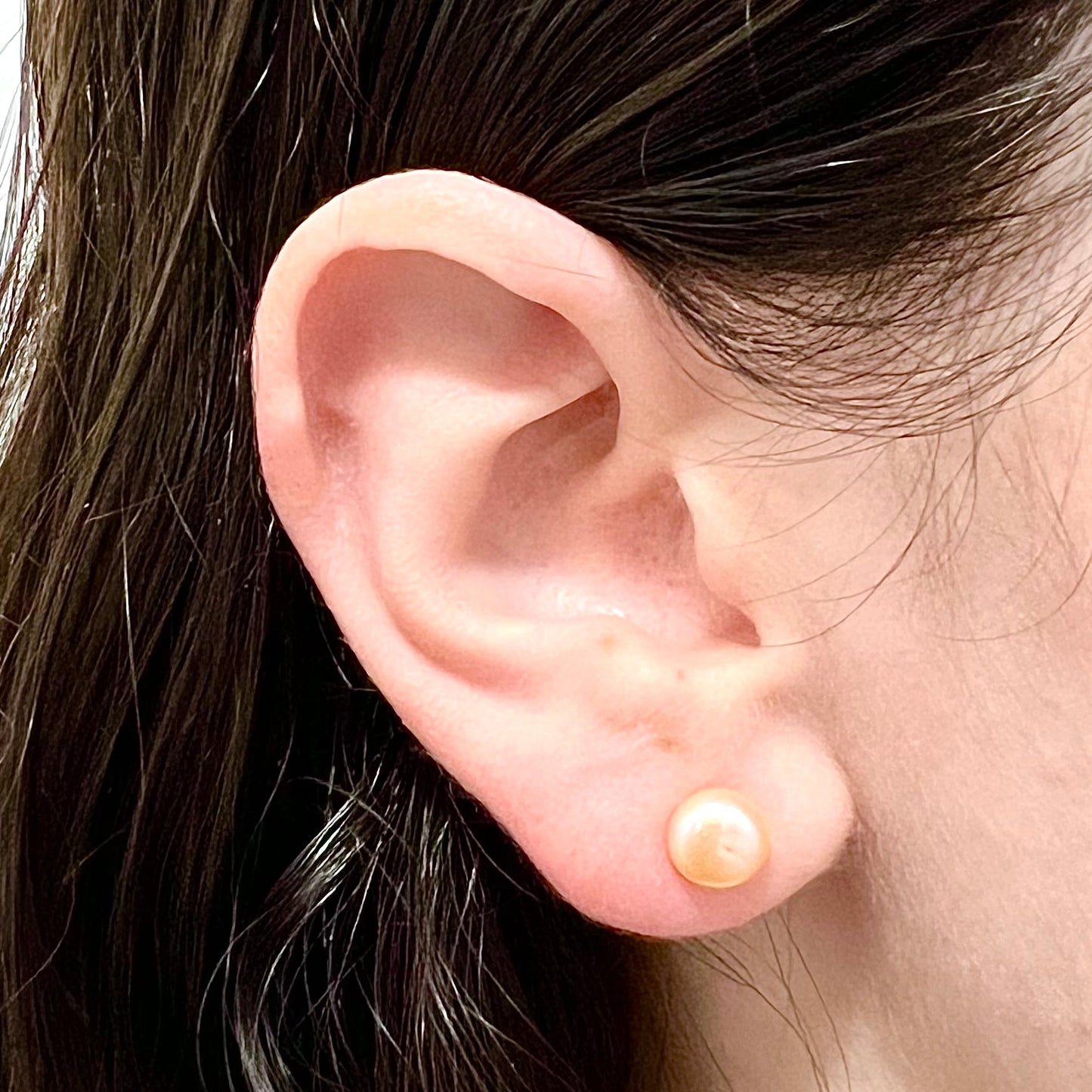 14 Karat Yellow Gold Round Peach Pearl Stud Earrings