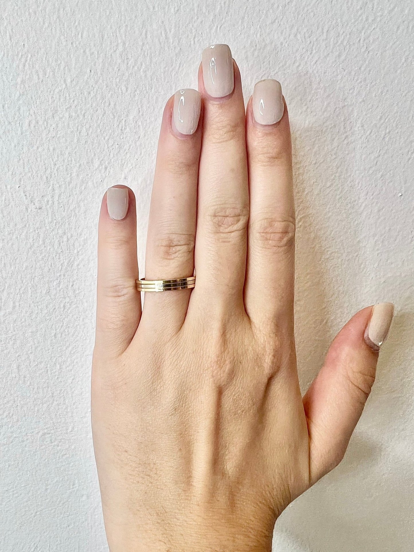 18 Karat Tri - Tone Gold Cartier Vendôme Louis Wedding Band 3.5 mm - Size 8 US / 57 FR - WeilJewelry