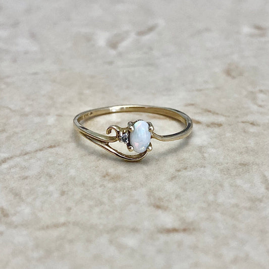 Vintage 10 Karat Yellow Gold Natural Opal & Diamond Solitaire Ring - WeilJewelry