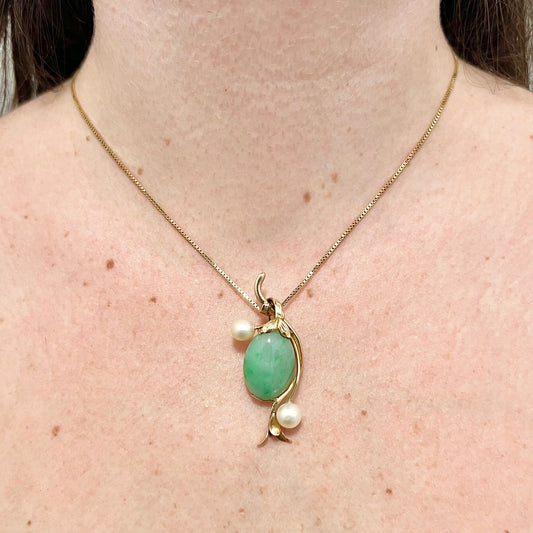 CLEARANCE 40% OFF - Vintage 14 Karat Yellow Gold Green Jadeite Jade & Pearl Pendant - WeilJewelry