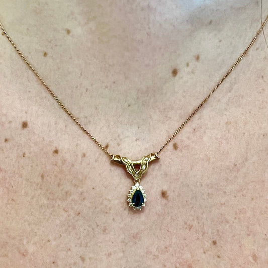 Vintage 18 Karat Yellow Gold Blue Sapphire & Diamond Halo Pendant Necklace - WeilJewelry