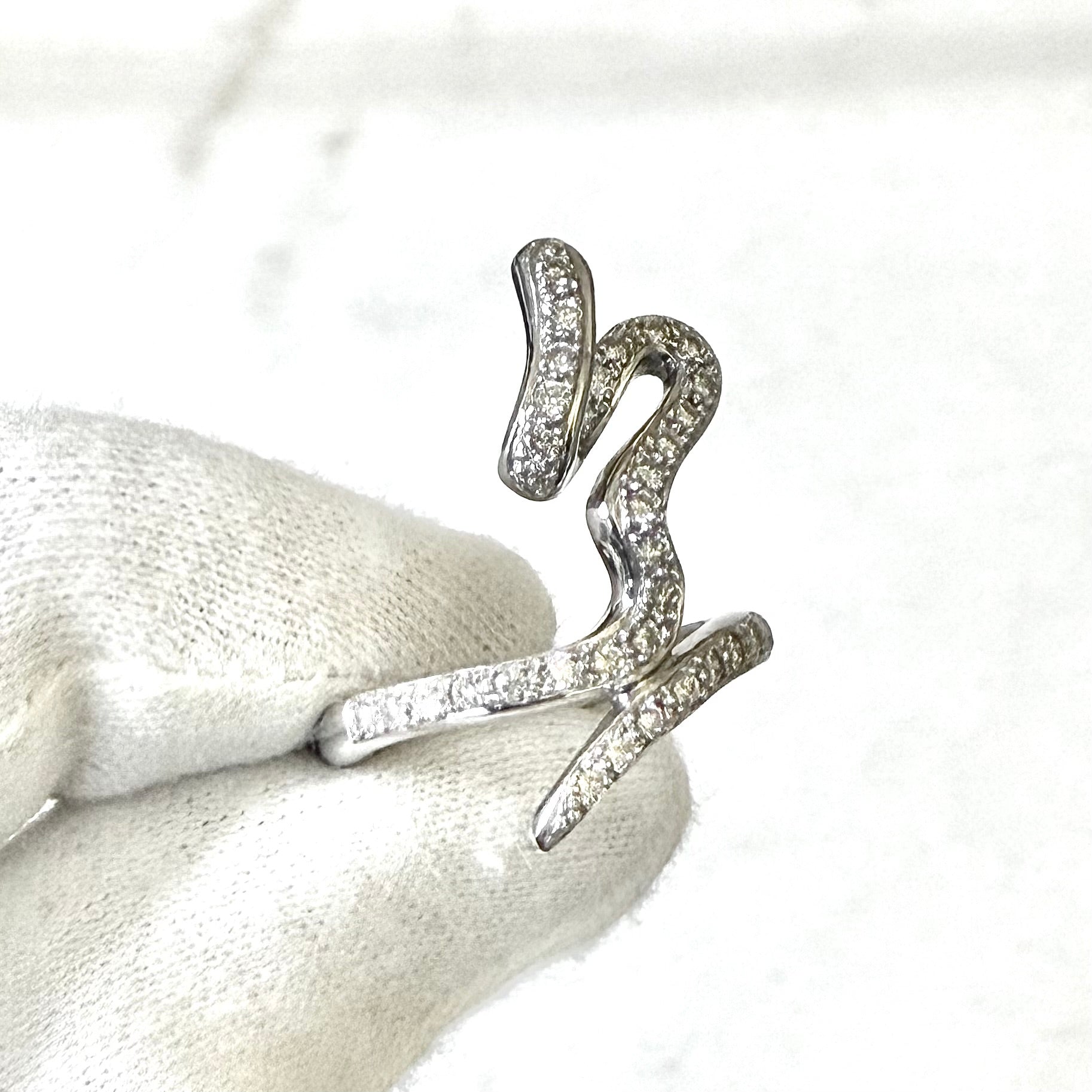 14 Karat White Gold Artistic Diamond Statement Ring - WeilJewelry