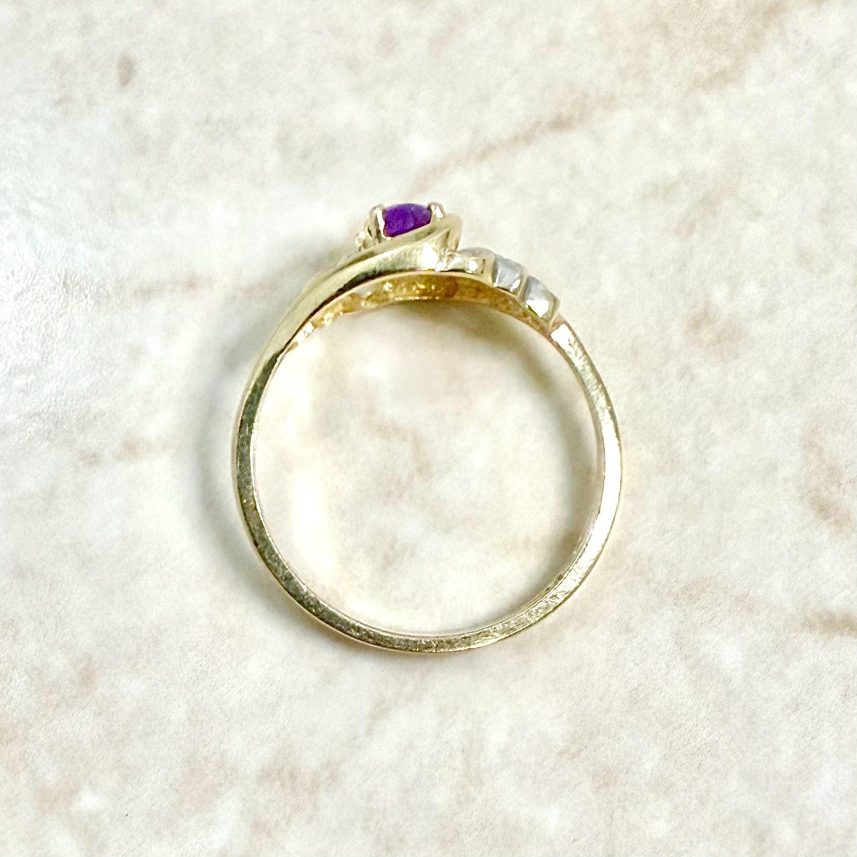 14 Karat Yellow Gold Amethyst Solitaire Ring With Diamond Accent - WeilJewelry