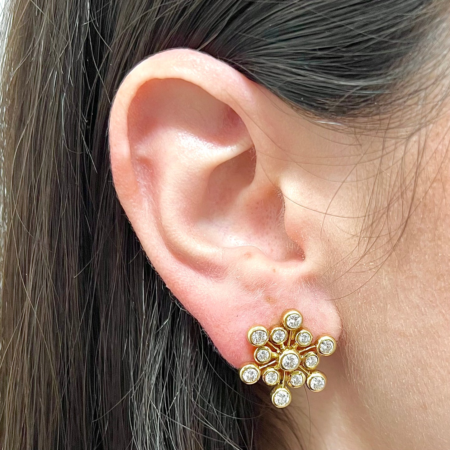 Fine Handcrafted 18 Karat Yellow Gold 2.10 Carats Diamond Snowflake Earrings By Carvin French