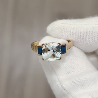 Vintage Style 18 Karat Yellow Gold Aquamarine & Sapphire Three-Stone Ring