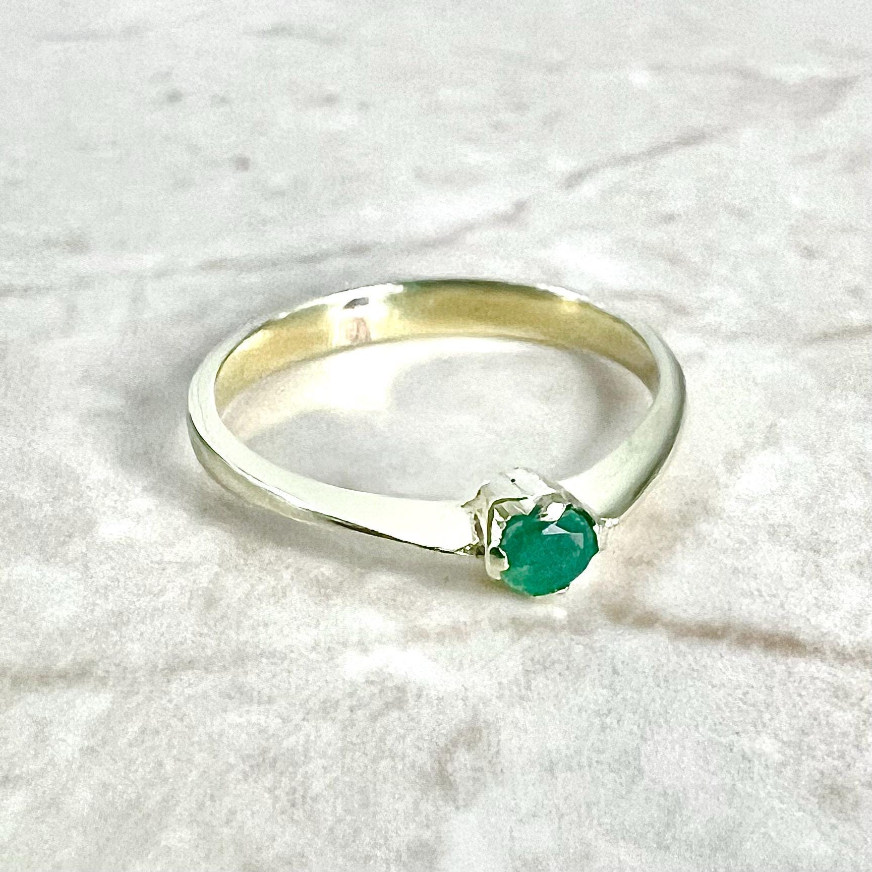 Small Vintage 18 Karat Yellow Gold Natural Emerald Solitaire Ring - WeilJewelry