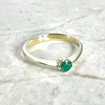 Small Vintage 18 Karat Yellow Gold Natural Emerald Solitaire Ring - WeilJewelry