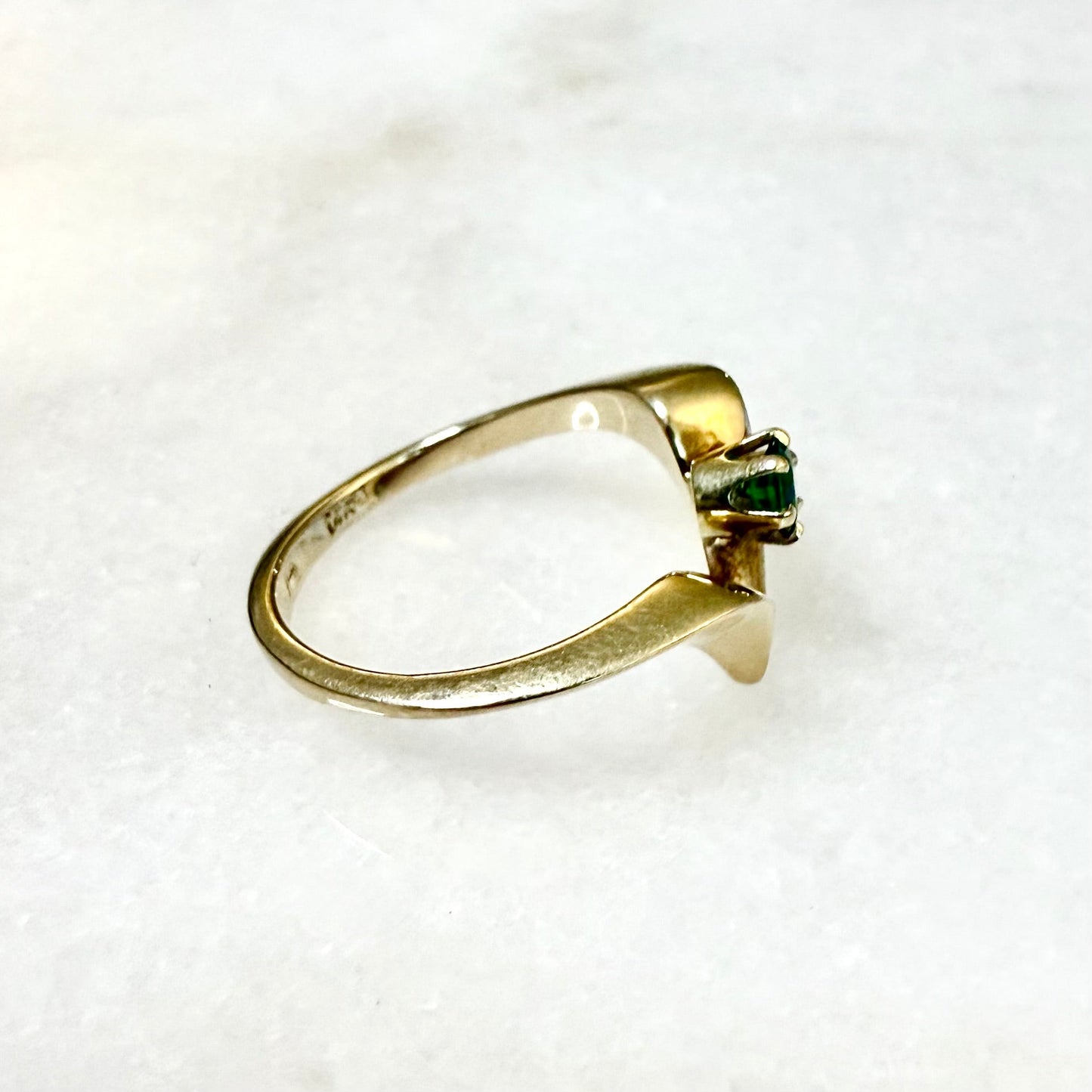 Vintage 14 Karat Yellow Gold Natural Tsavorite Garnet Solitaire Ring - WeilJewelry