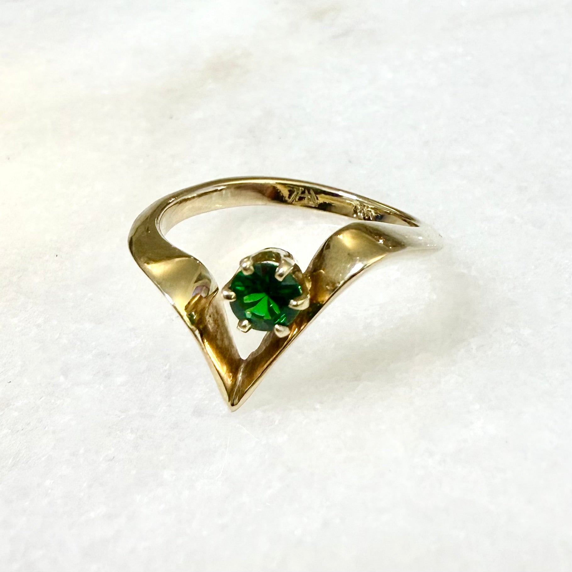 Vintage 14 Karat Yellow Gold Natural Tsavorite Garnet Solitaire Ring - WeilJewelry