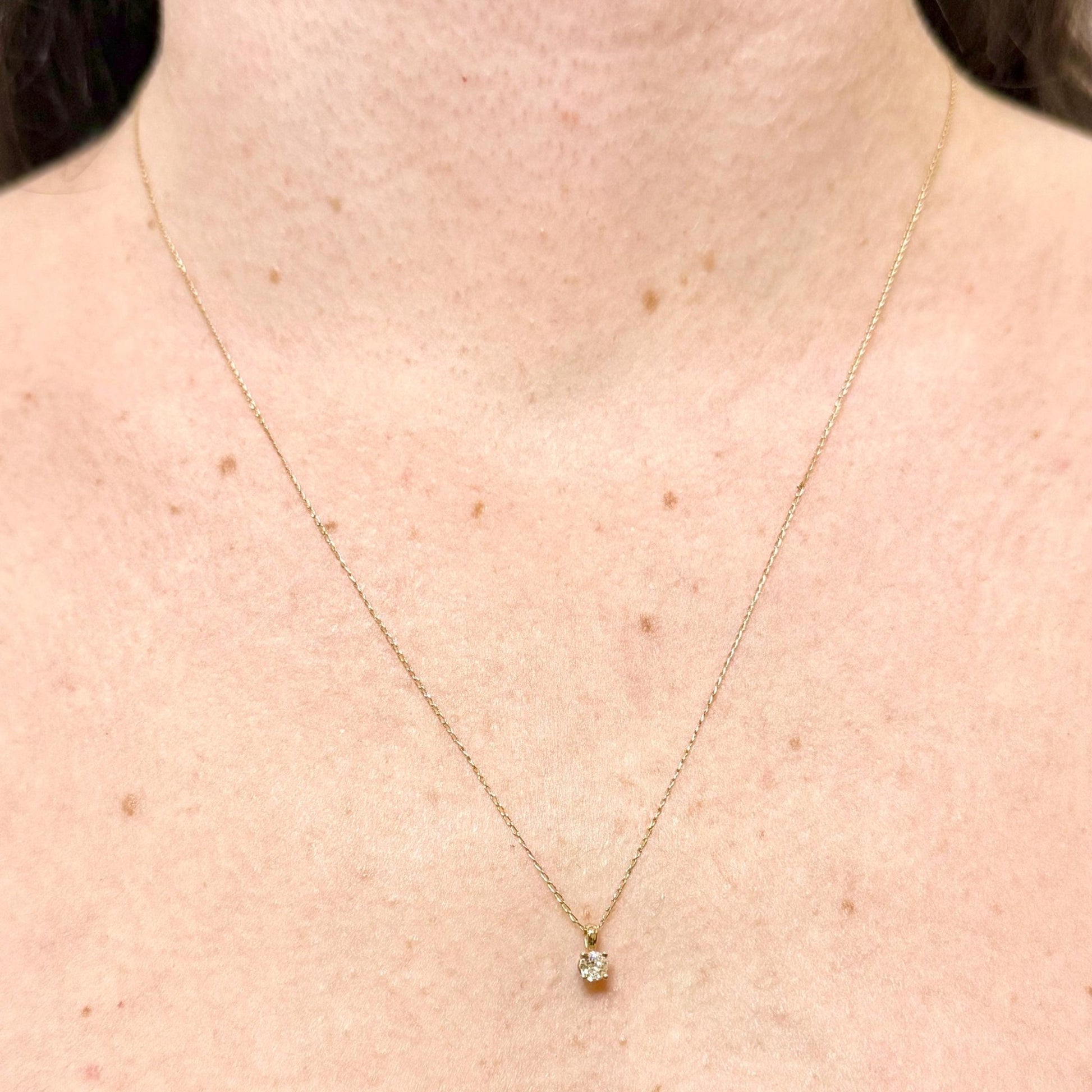 Vintage 14K Yellow Gold 0.17 Carat Natural Diamond Solitaire Pendant Necklace - WeilJewelry