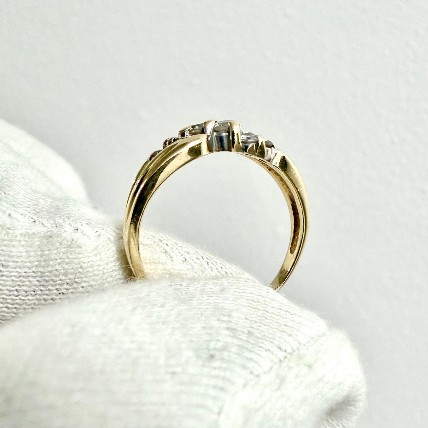 Vintage 14K Yellow Gold 0.18 Carat Natural Diamond Band Ring - WeilJewelry