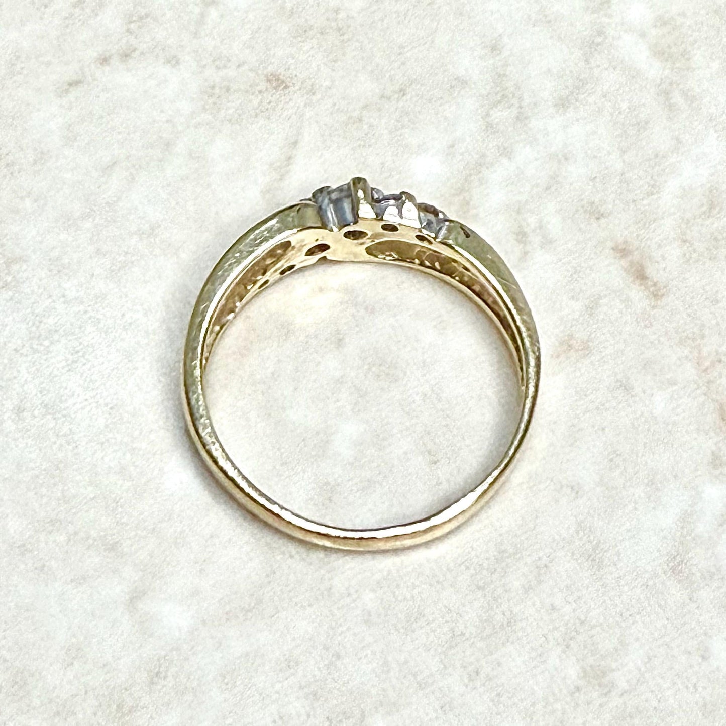 Vintage 14K Yellow Gold 0.18 Carat Natural Diamond Band Ring - WeilJewelry