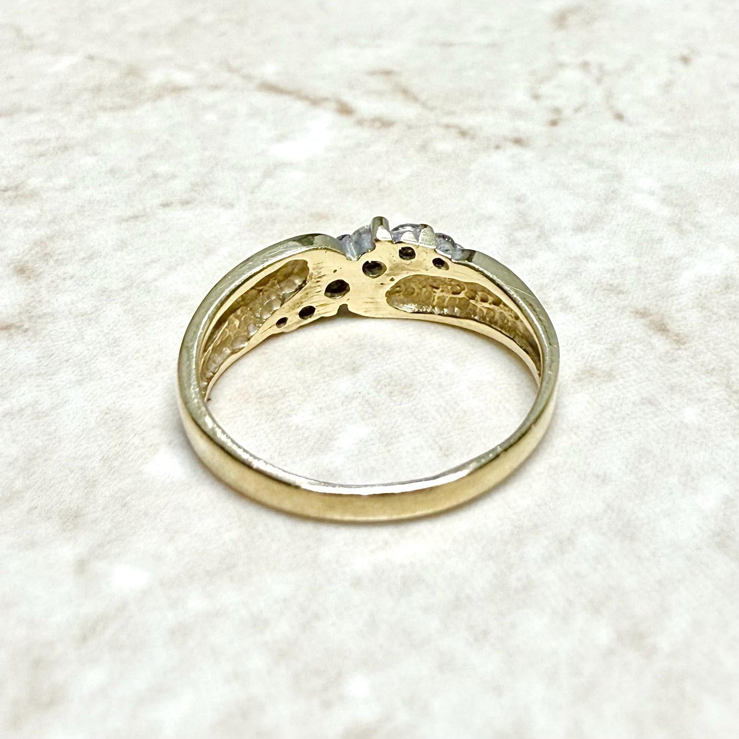 Vintage 14K Yellow Gold 0.18 Carat Natural Diamond Band Ring - WeilJewelry