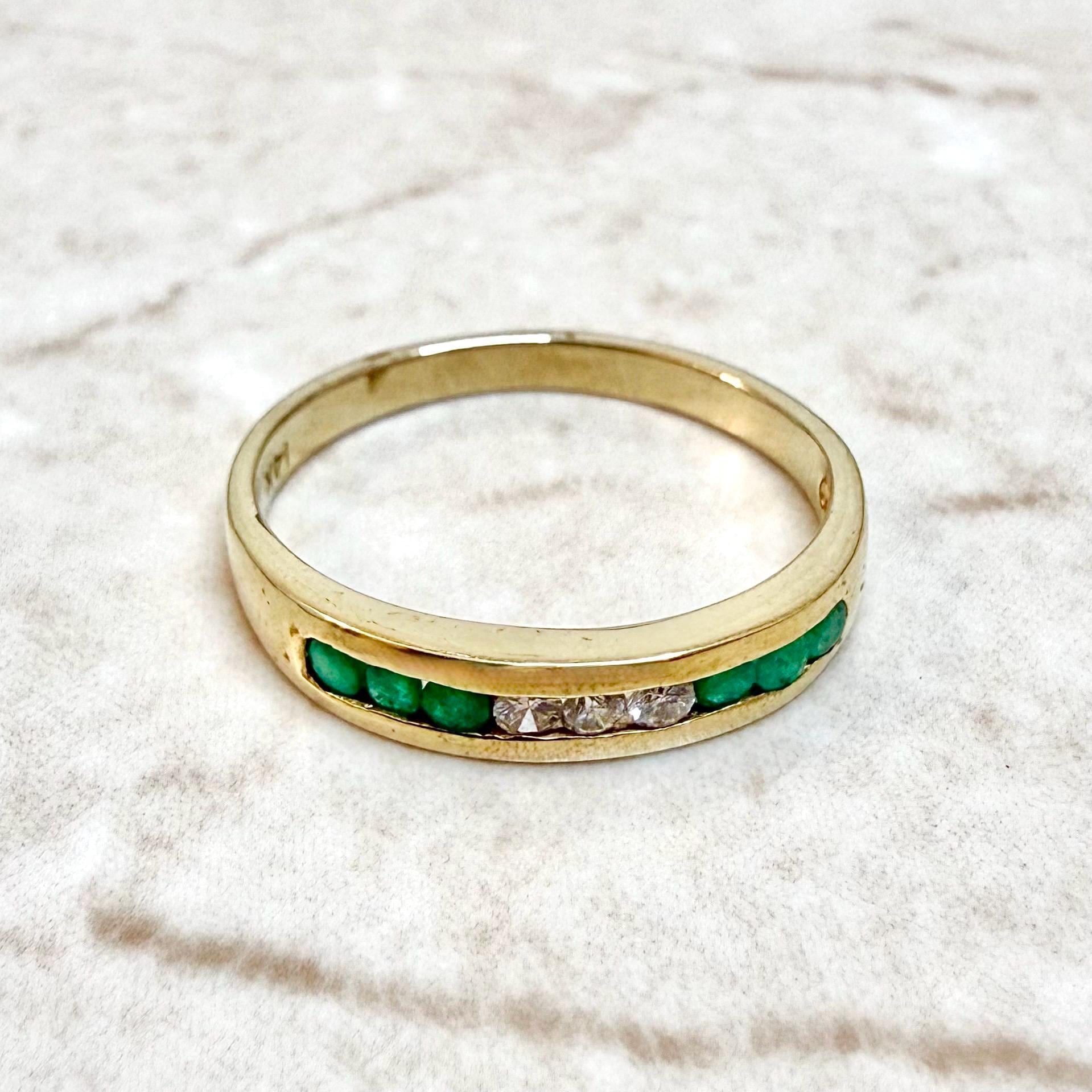 Vintage 14K Yellow Gold Diamond & Natural Emerald Band Ring - WeilJewelry
