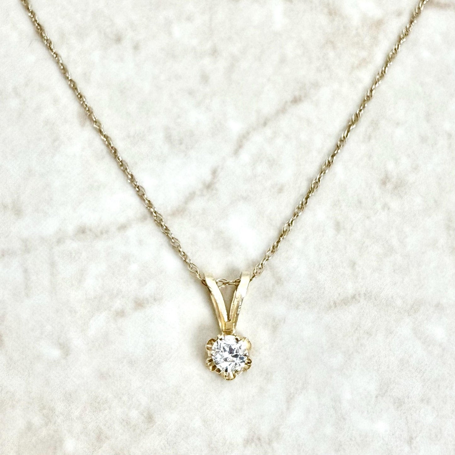 Vintage 14K Yellow Gold Natural 0.15 Carat Diamond Solitaire Pendant Necklace - WeilJewelry
