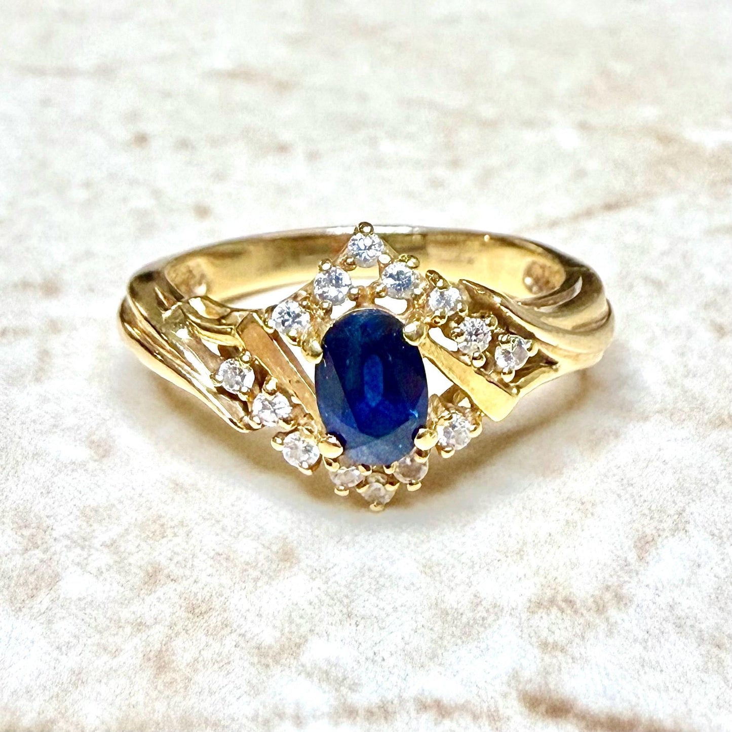 Vintage 14K Yellow Gold Natural Blue Sapphire & Diamond Ring - WeilJewelry