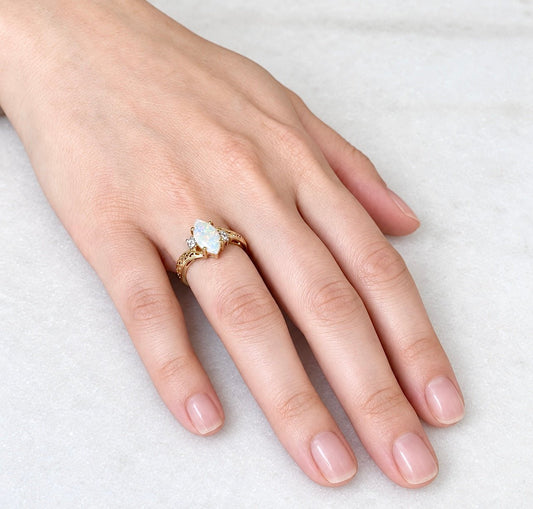 Vintage 14K Yellow Gold Natural Opal & Diamond Solitaire Ring - WeilJewelry
