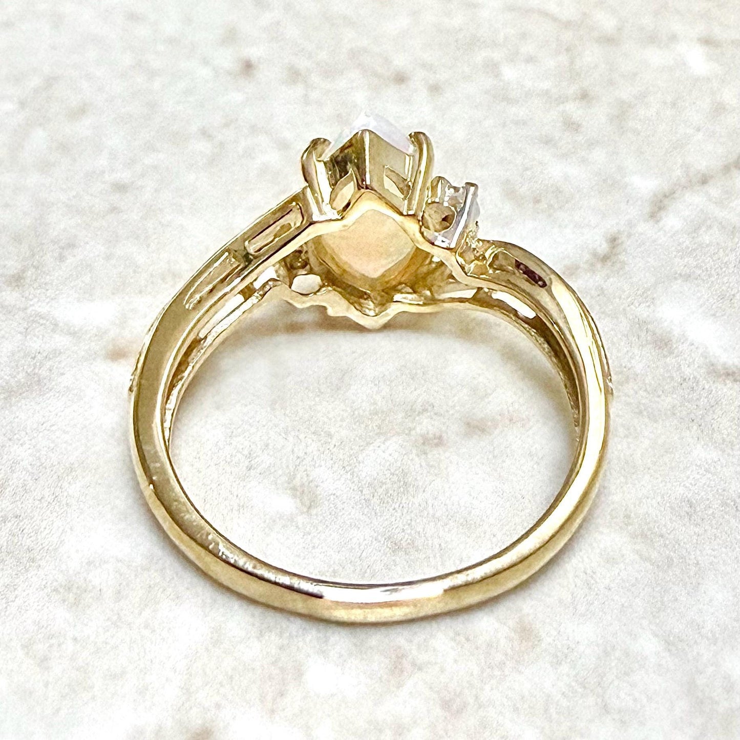 Vintage 14K Yellow Gold Natural Opal & Diamond Solitaire Ring - WeilJewelry
