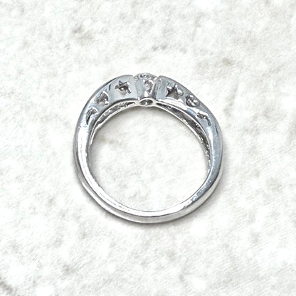 Vintage 18 Karat White Gold 0.15 Carat Natural Diamond Solitaire Ring - WeilJewelry