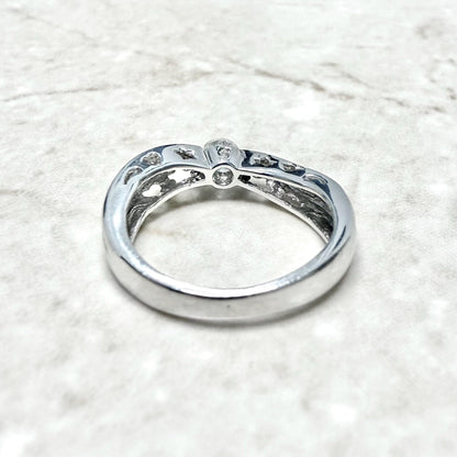 Vintage 18 Karat White Gold 0.15 Carat Natural Diamond Solitaire Ring - WeilJewelry