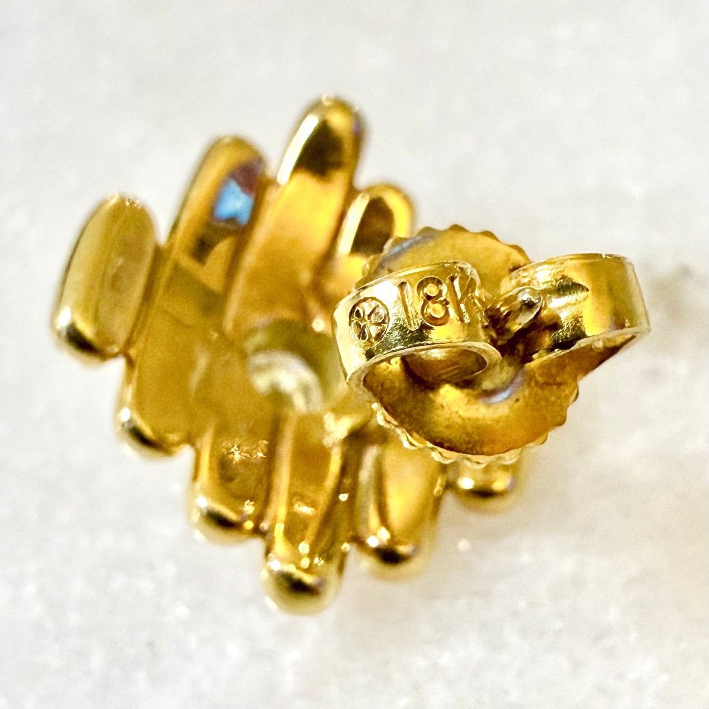 Vintage 18 Karat Yellow Gold 0.20 Carat Diamond Stud Earrings - WeilJewelry