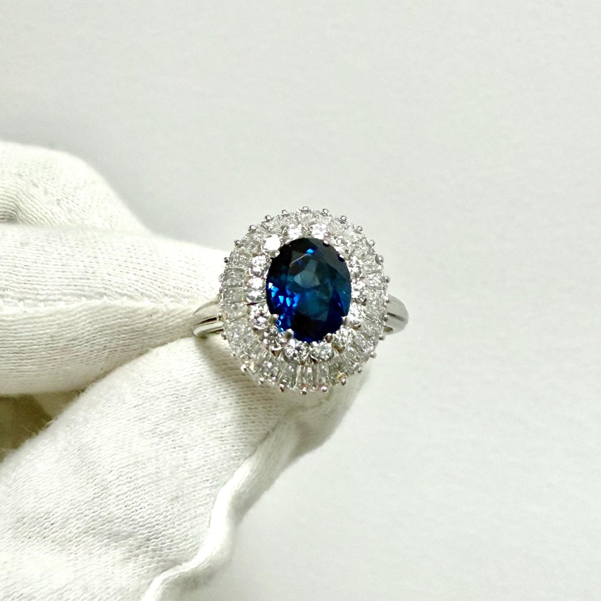 Vintage Platinum 3 Carats Untreated Sapphire & Diamond Halo Ring - WeilJewelry
