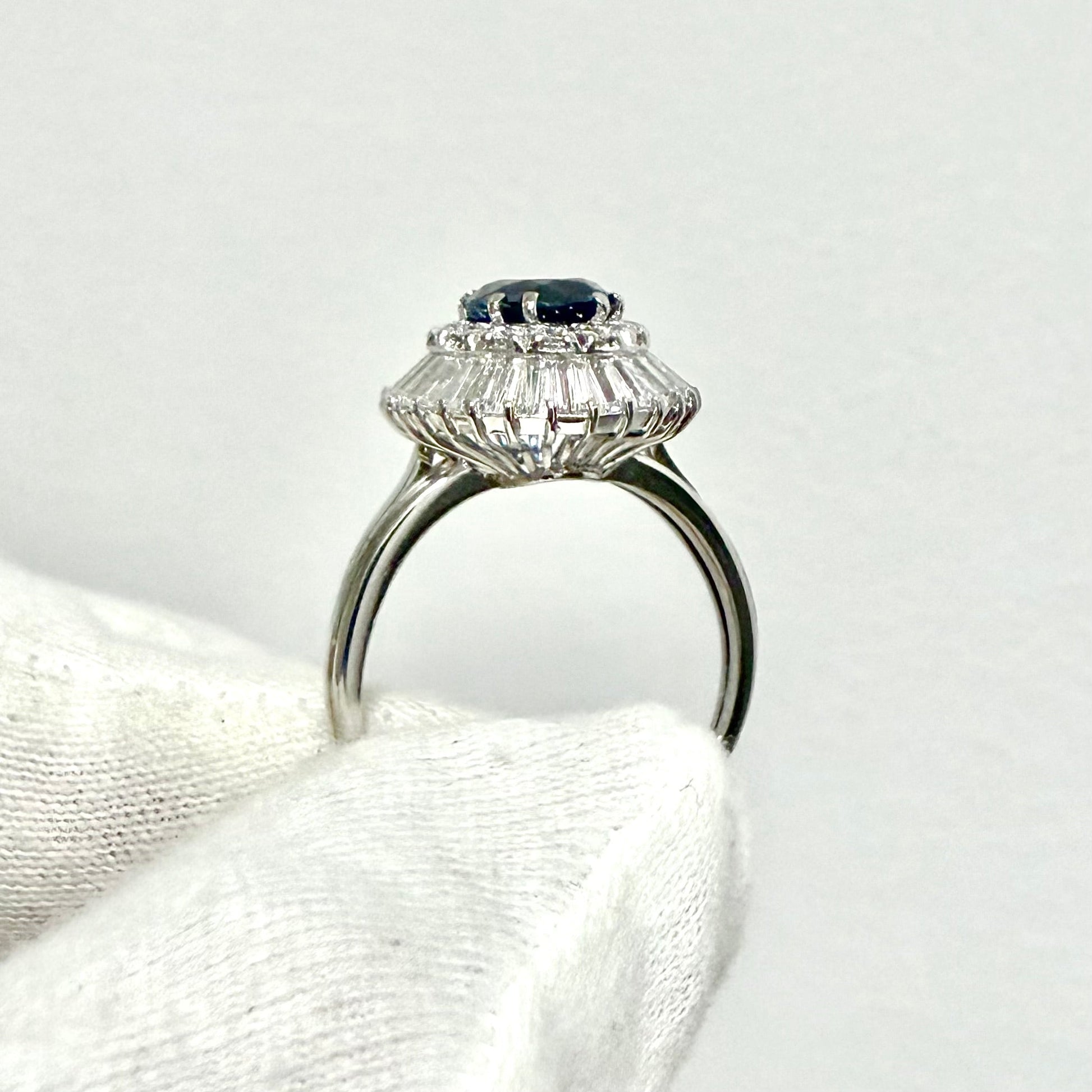 Vintage Platinum 3 Carats Untreated Sapphire & Diamond Halo Ring - WeilJewelry