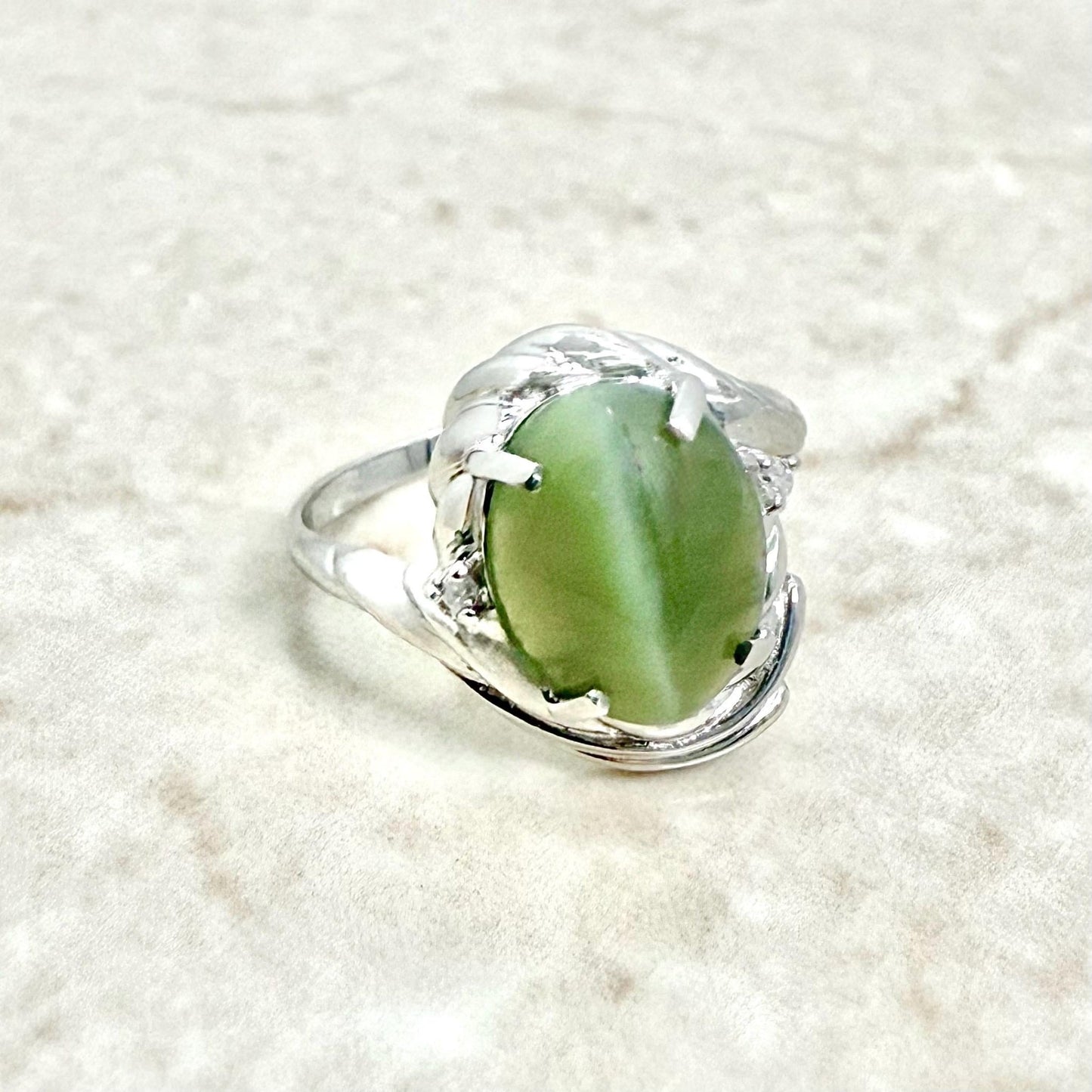 Vintage Platinum Imitation Cat’s Eye Chrysoberyl Cocktail Ring - WeilJewelry