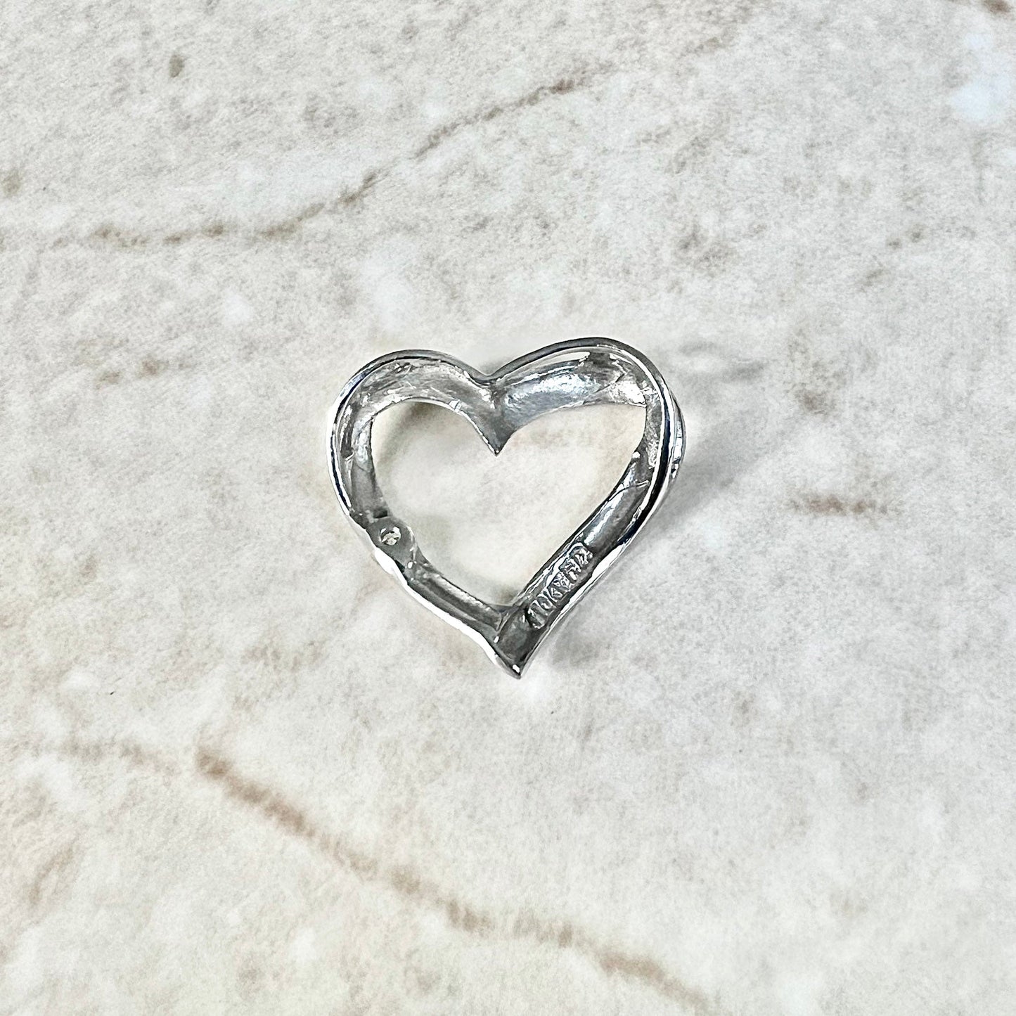 10 Karat White Gold Diamond Heart Pendant