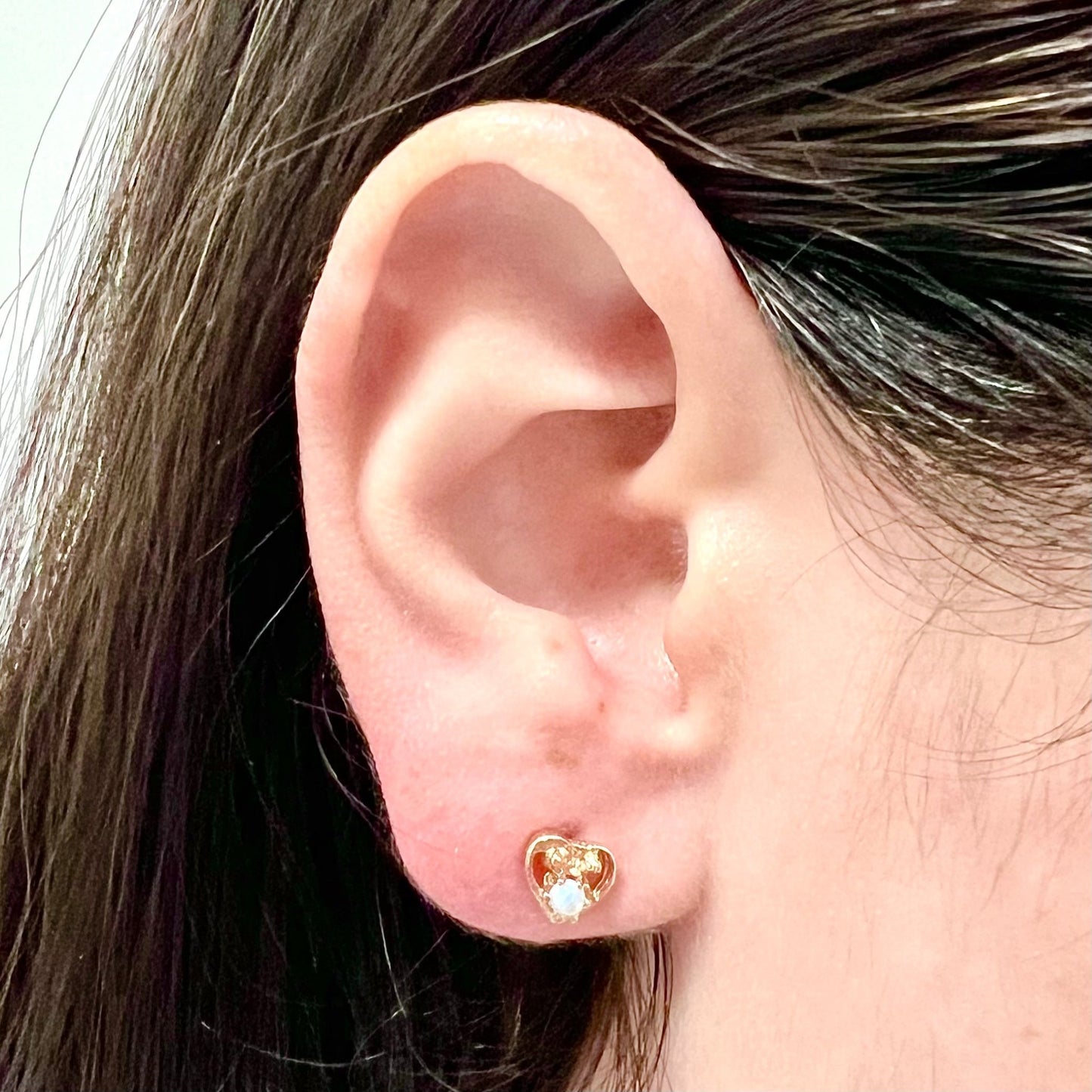 10 Karat Yellow Gold Natural Opal Heart Stud Earrings