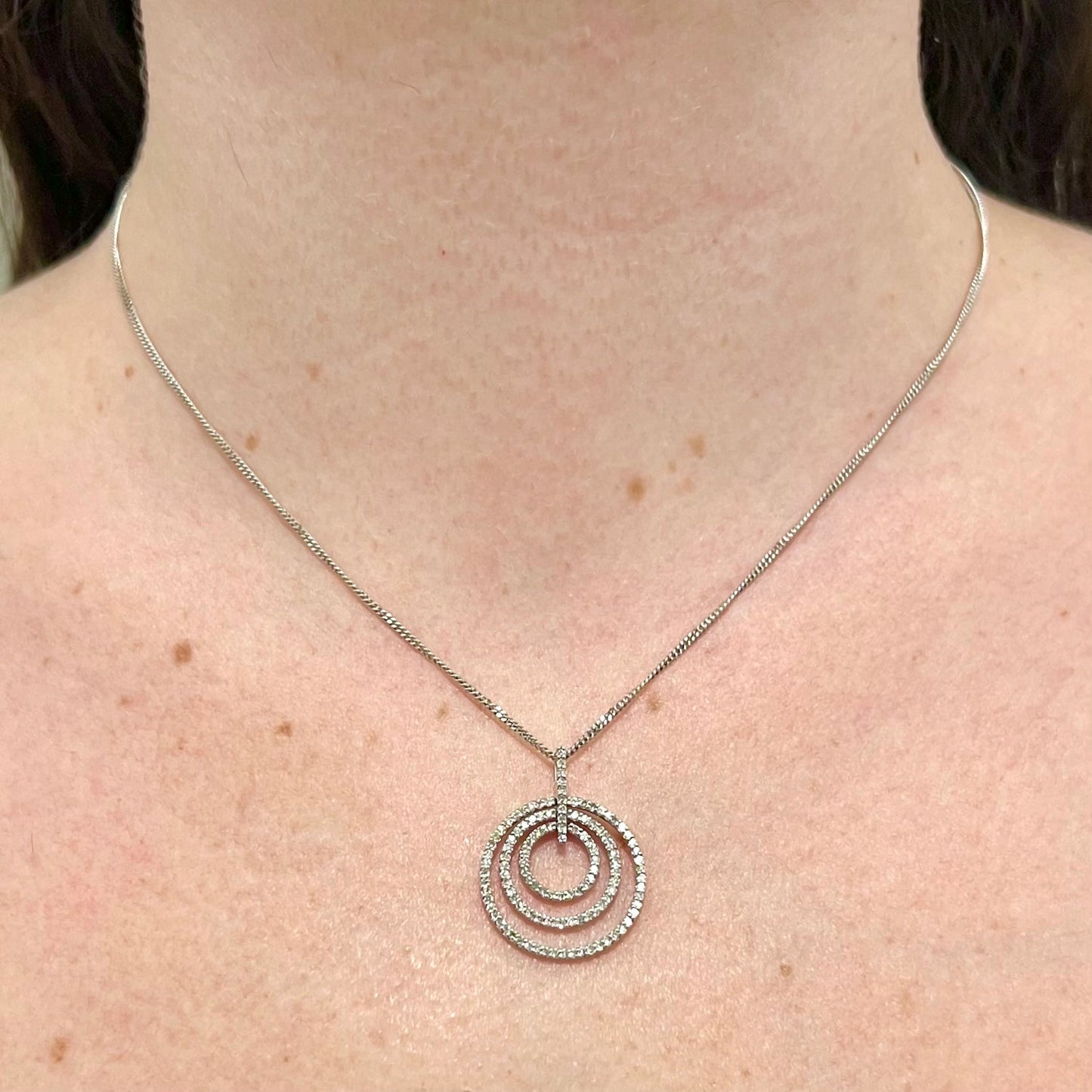 14 Karat White Gold 0.60 Carat Diamond Circle Pendant Necklace