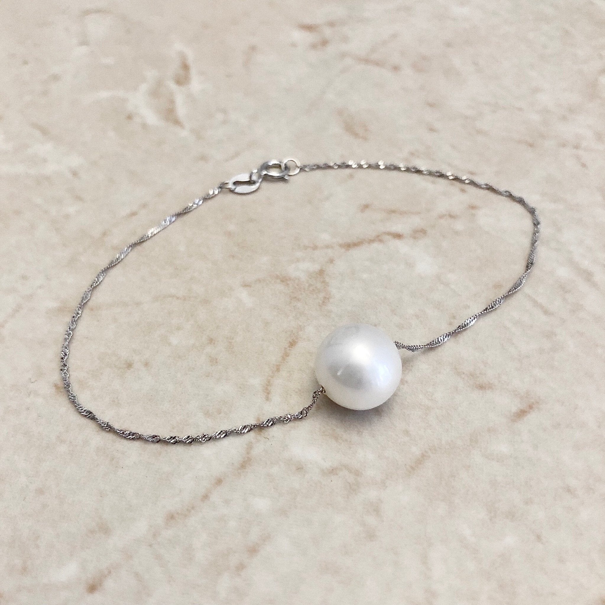 Buy Sri Jagdamba Pearls Dealer Single Line Pearl Bracelet for Women and  Girls at Amazon.in