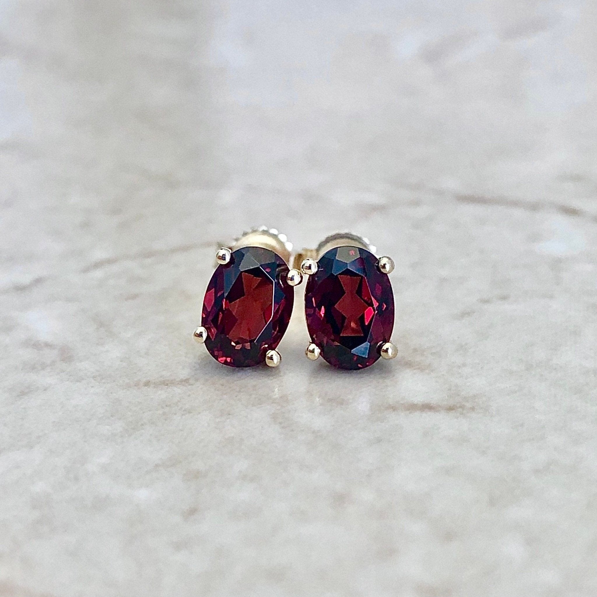 2.41 ct Cushion Cut Red Garnet Stud Earrings in 14K Yellow Gold -  Walmart.com