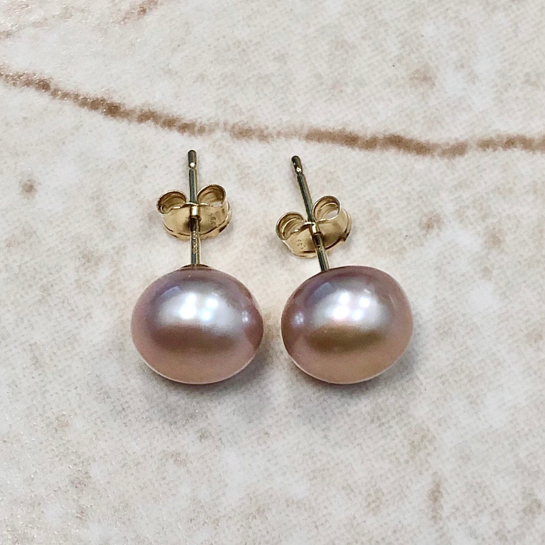 14 Karat Yellow Gold Round Pink Pearl Stud Earrings