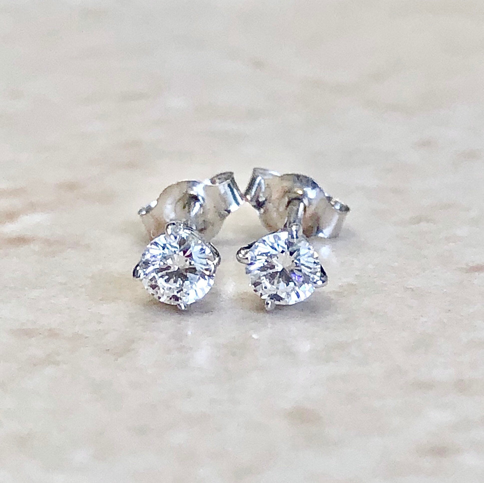 3/4 Carat Solitaire Diamond Earrings 14K White Gold Push at best price in  Surat