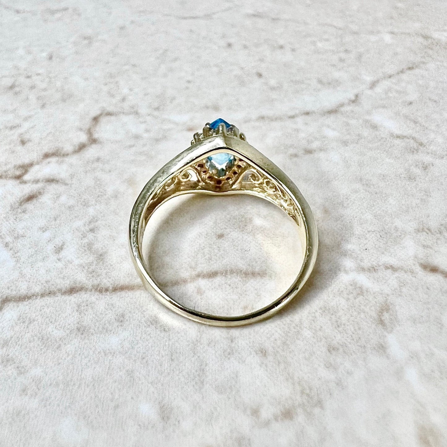 Vintage 14K Gold Swiss Blue Topaz Ring - Yellow Gold Blue Topaz And Diamond Halo Ring - Blue Topaz Solitaire Ring -Blue Topaz Cocktail Ring