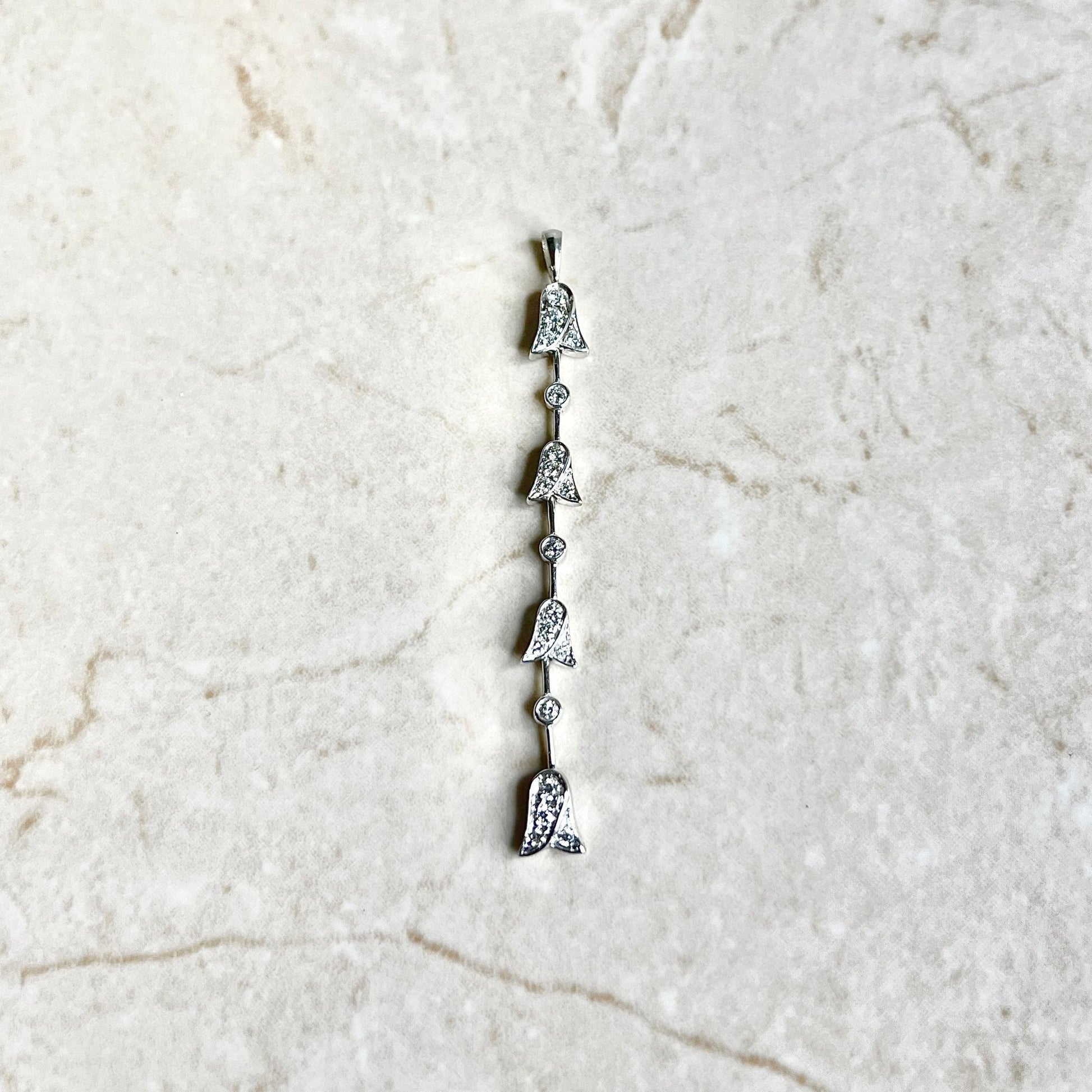 18 carat diamond pendant Clearance