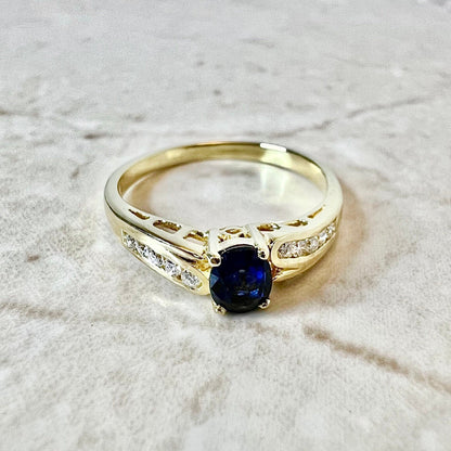 Fine Vintage 18K Sapphire Solitaire Ring - Yellow Gold Cocktail Ring - Engagement Ring - September Birthstone - Birthday Gift - Holiday Gift