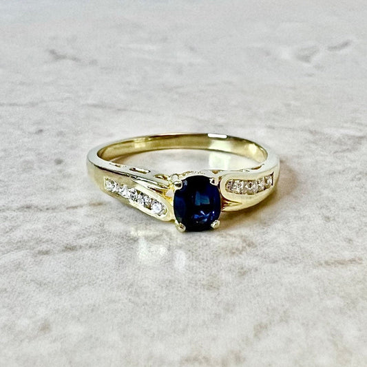 Fine Vintage 18K Sapphire Solitaire Ring - Yellow Gold Cocktail Ring - Engagement Ring - September Birthstone - Birthday Gift - Holiday Gift