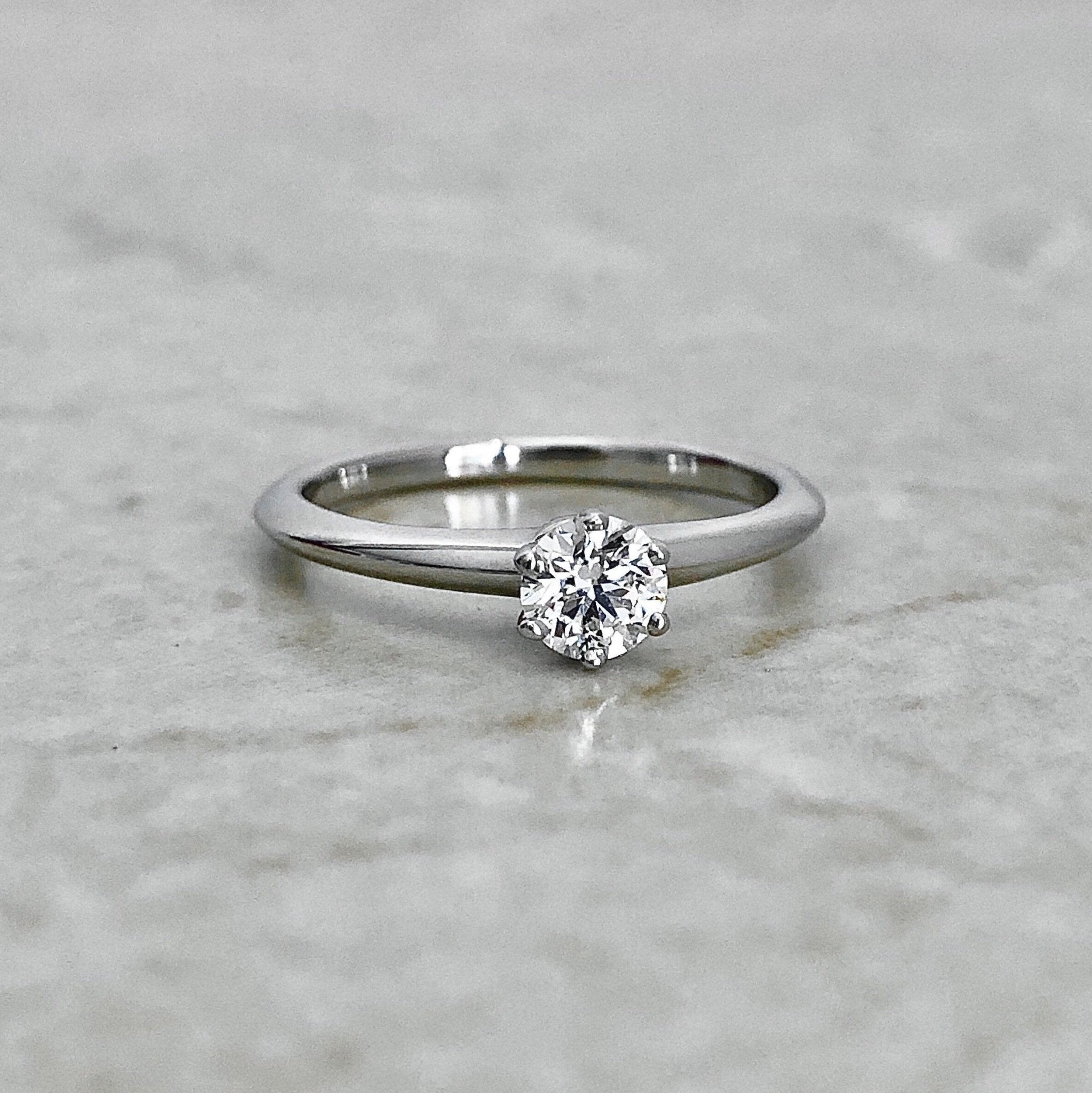 Tiffany and Co NOVO 1.62 Carat E VS1 Round Diamond Engagement Ring | Tiffany  engagement ring, Round engagement rings, Round diamond engagement rings