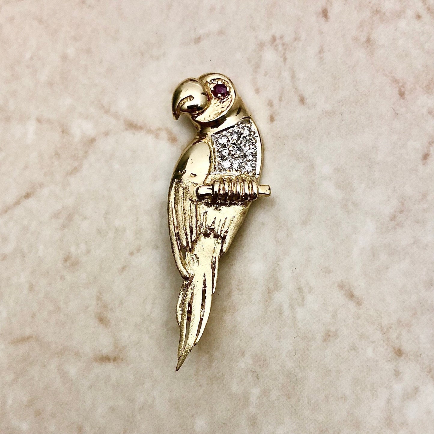 Exquisite Vintage Natural Ruby & Diamond Parrot Brooch - 14K Yellow Gold - Bird Brooch - Gold Pin - Best Gift For Her - Holiday Gift