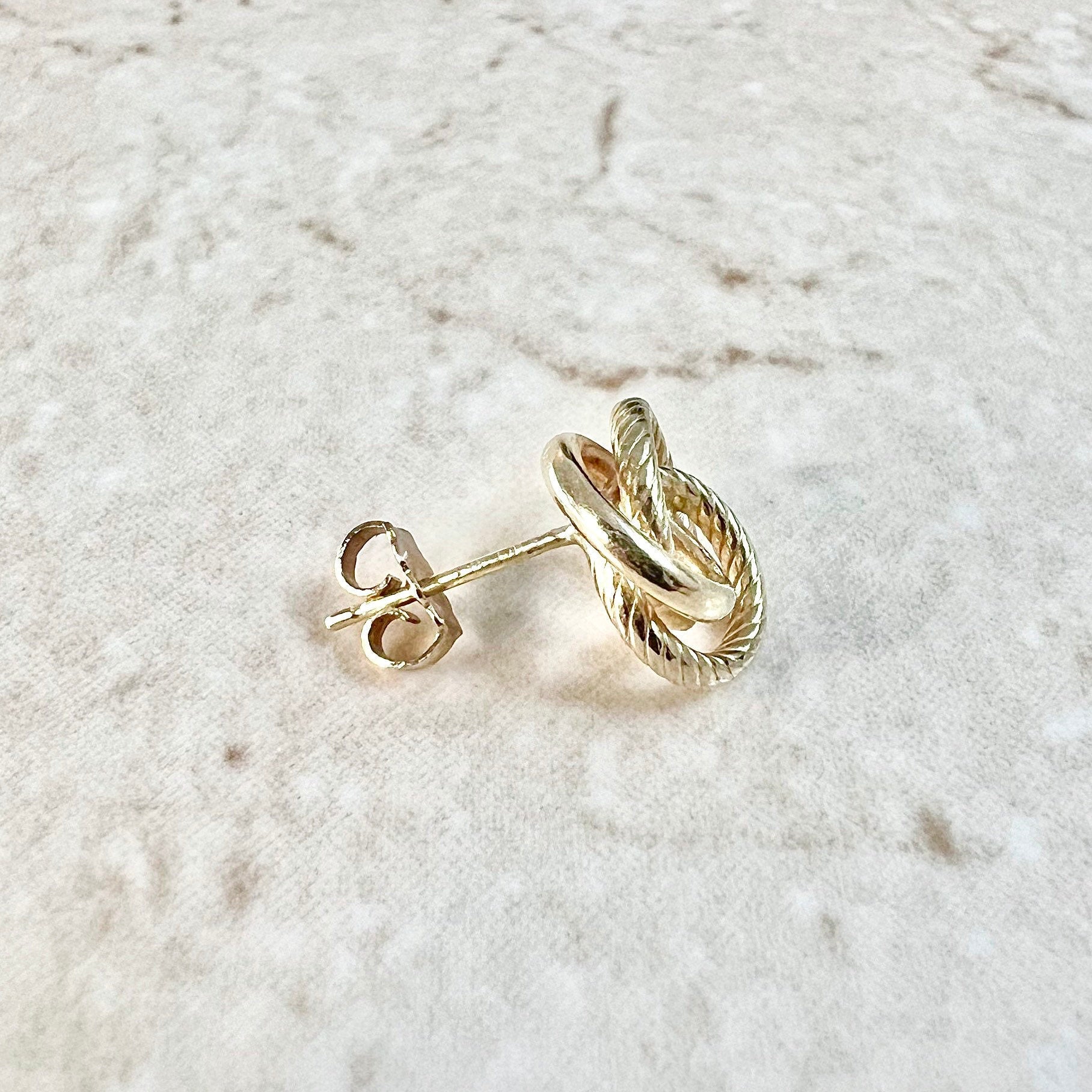 Single Vintage 14 Karat Yellow Gold Stud Earring - WeilJewelry