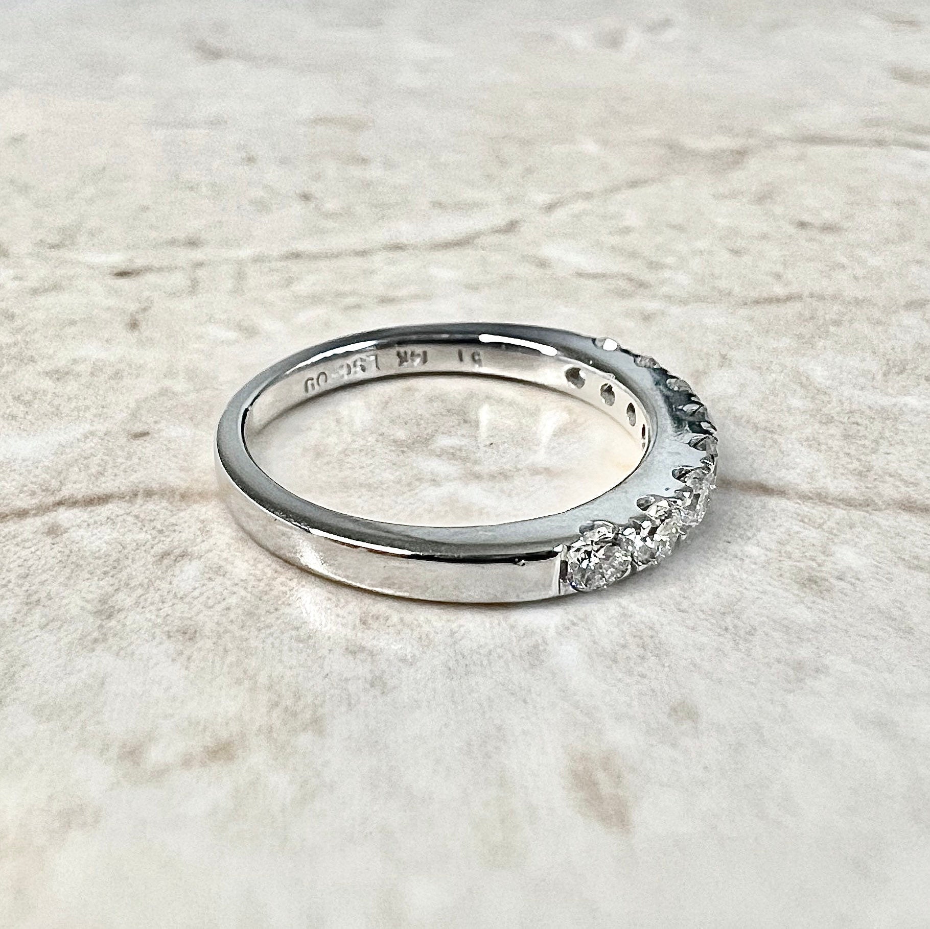 The leo diamond sale wedding band