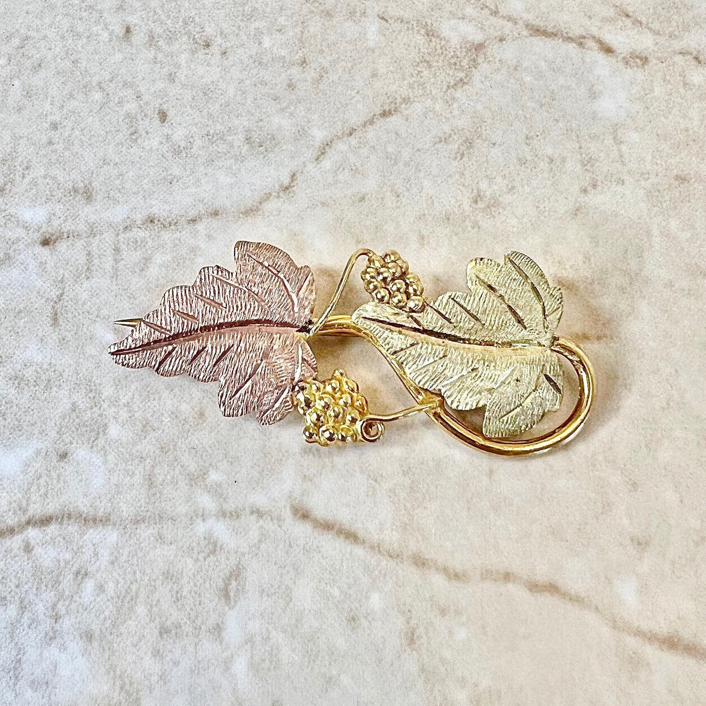 Vintage 10/12K Black Hills Gold Brooch Pin - Gold Grape Leaf Brooch - Birthday Gift - Jewelry Sale - Best Gift For Her